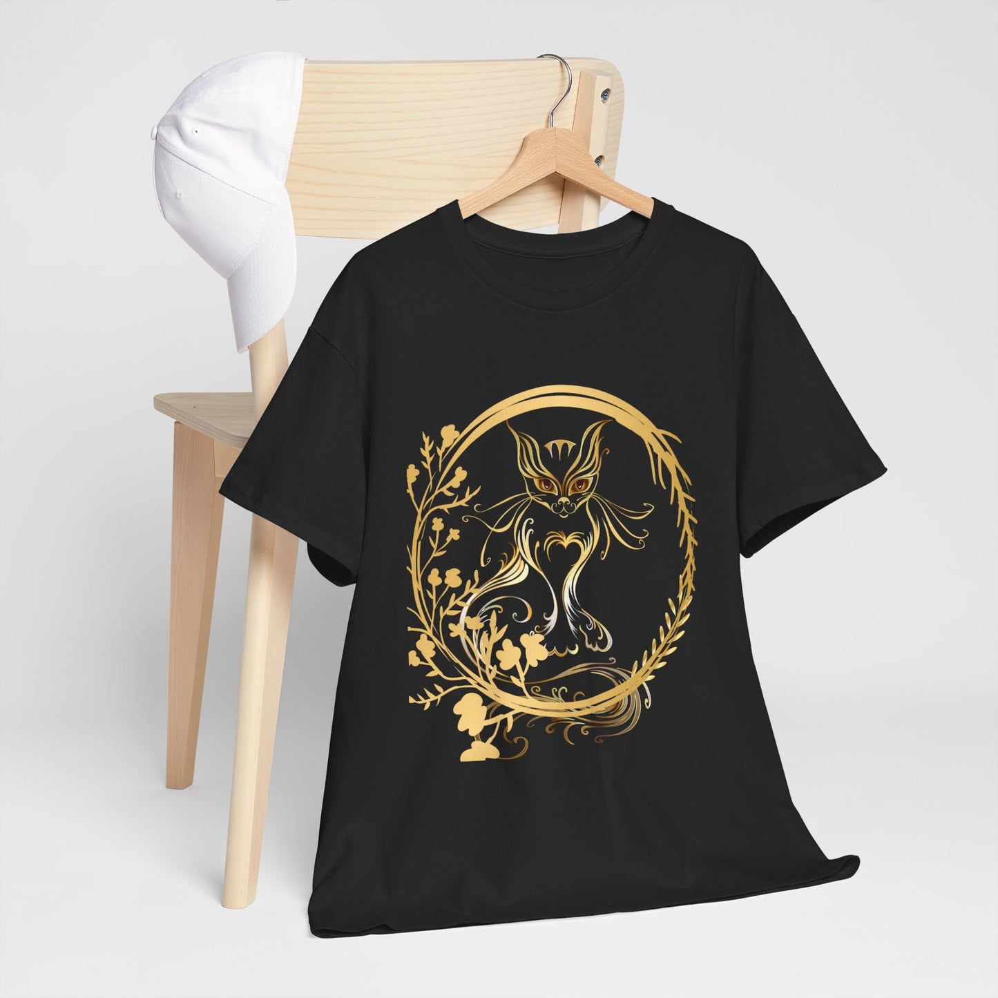 Unisex t-shirt - Golden Cat